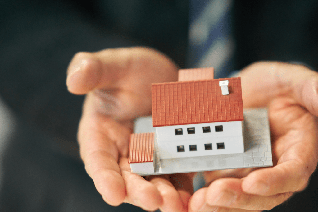 Como investir em imóveis sem possuir um? Conheça as&nbsp;opções.